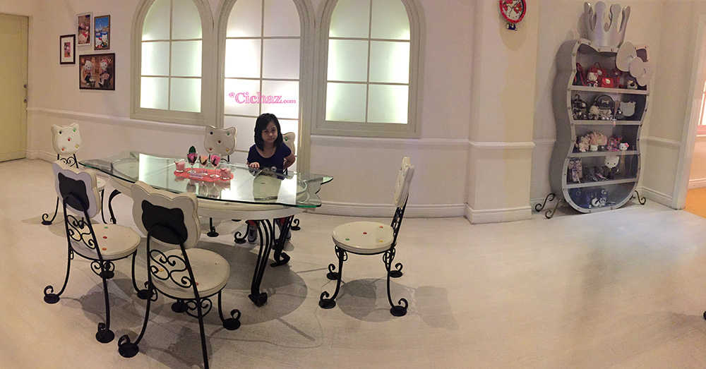 Dining Room, Hello Kitty Town
